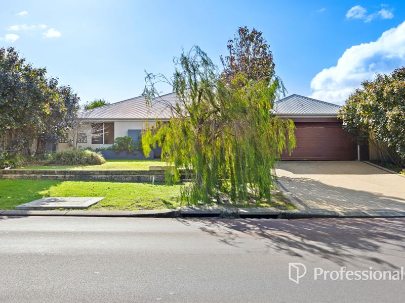27 Murtin Road, Dalyellup WA 6230