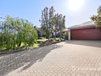 27 Murtin Road, Dalyellup WA 6230