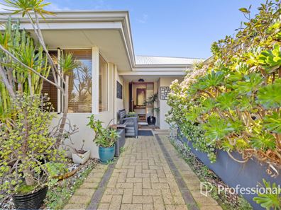 27 Murtin Road, Dalyellup WA 6230