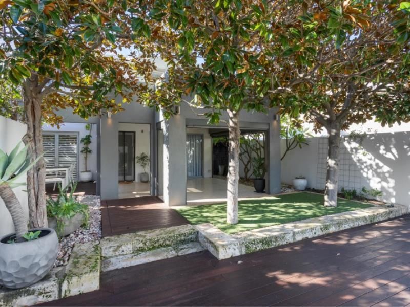 2 Oakover Street, East Fremantle WA 6158
