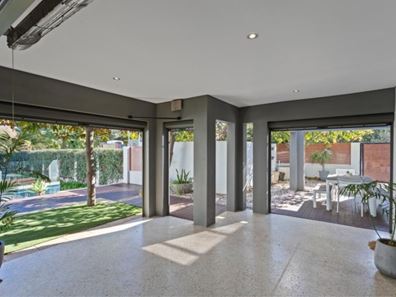 2 Oakover Street, East Fremantle WA 6158