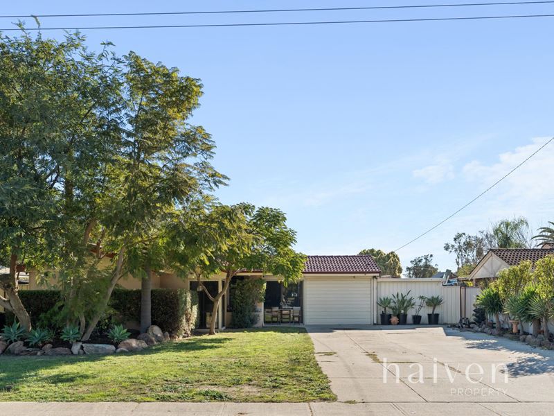 23 Highclere Boulevard, Marangaroo WA 6064
