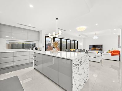 21 Barnevelder Bend, Southern River WA 6110