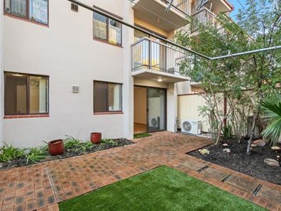 18/33 Farina Drive, Yokine WA 6060