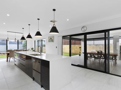 14 Duchart Way, Coogee WA 6166