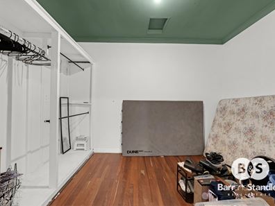 30 Hands Avenue, Carey Park WA 6230