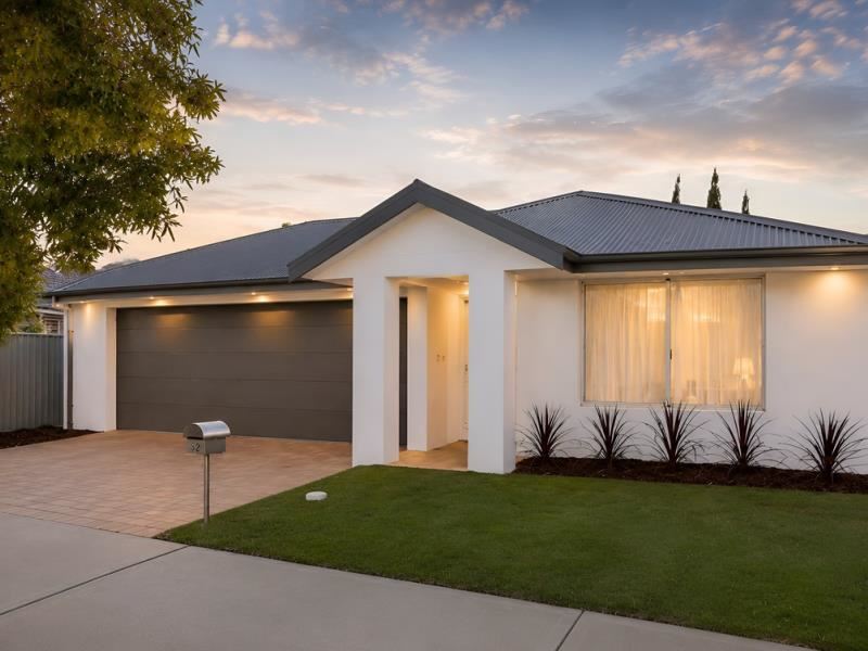 56 Broadside Avenue, Eglinton WA 6034