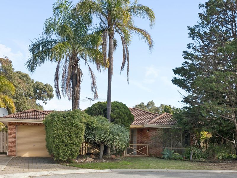 8 Savoy Place, Duncraig WA 6023