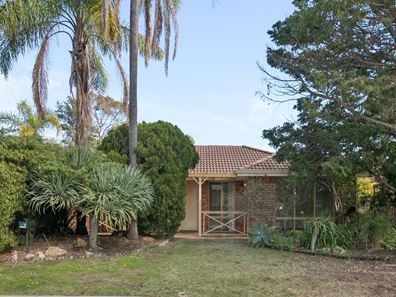 8 Savoy Place, Duncraig WA 6023