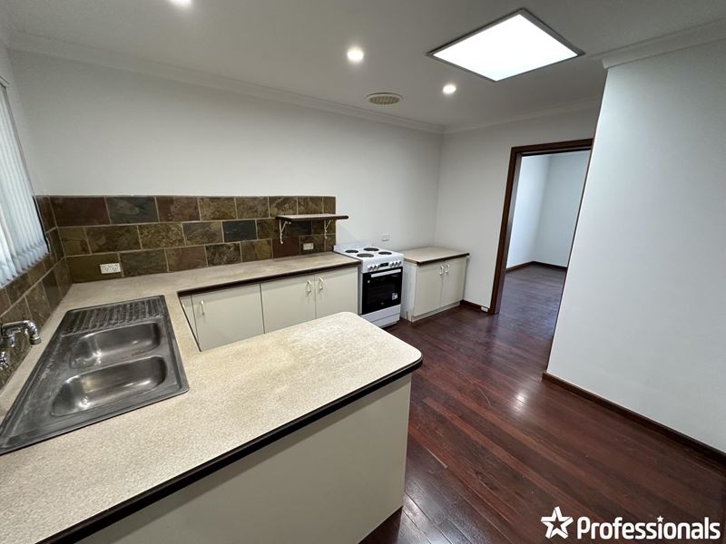 8 Princeton Court, Thornlie WA 6108