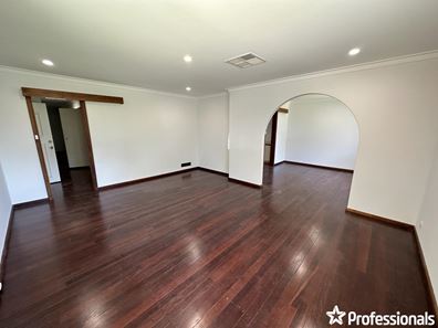 8 Princeton Court, Thornlie WA 6108