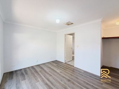 2/14 Skytown Place, Queens Park WA 6107