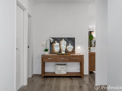 15 Massicot Road, Treeby WA 6164