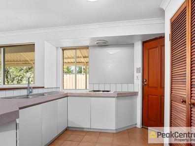 22 Frond Circuit, Banksia Grove WA 6031