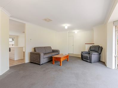 21B Auld Court, Waikiki WA 6169
