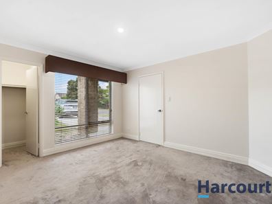 82 Errina Place, Alexander Heights WA 6064
