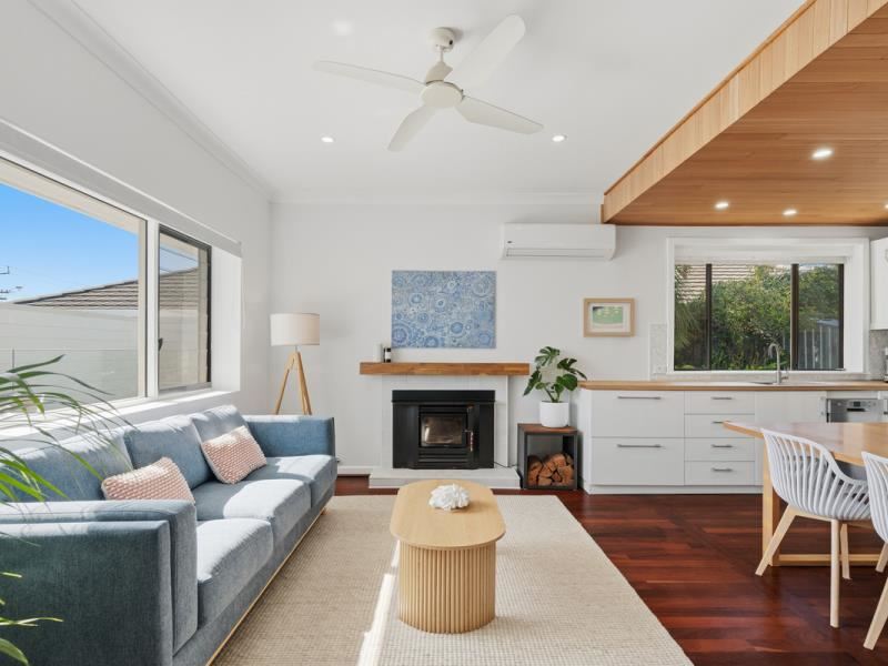 11 Fermaner Street, Karrinyup WA 6018
