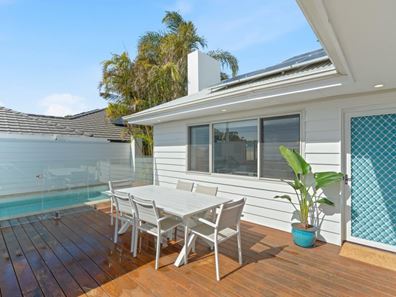 11 Fermaner Street, Karrinyup WA 6018