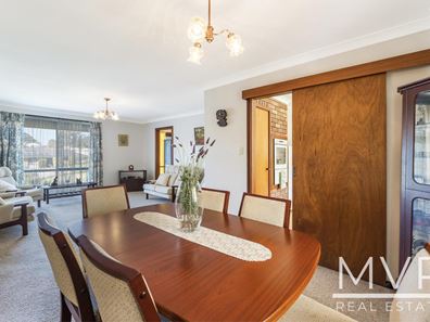 28 Moore Gardens, Kardinya WA 6163