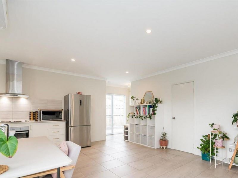 8a Ensign Way, Ellenbrook WA 6069
