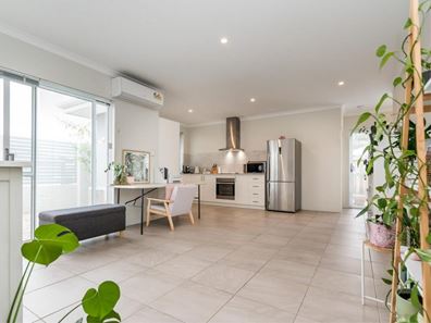 8a Ensign Way, Ellenbrook WA 6069