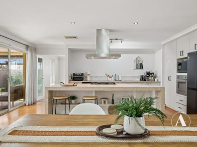 7 Randwick Bend, Harrisdale WA 6112