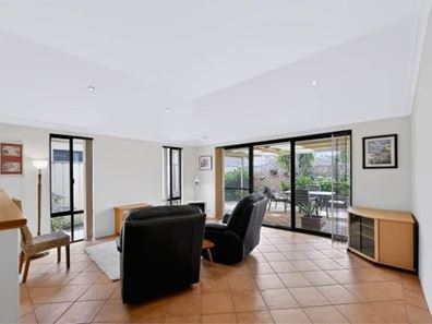 16B Bridge Street, Wilson WA 6107