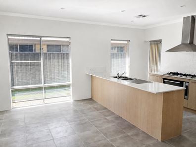 3 Mariala Way, Wandi WA 6167