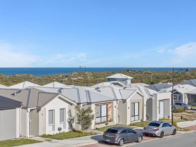 2 Rivermouth Approach, Two Rocks WA 6037