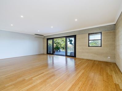 1/1 School Street, Kalamunda WA 6076
