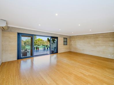 1/1 School Street, Kalamunda WA 6076