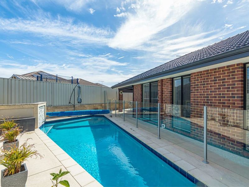 5 Karralea Way, Pearsall WA 6065