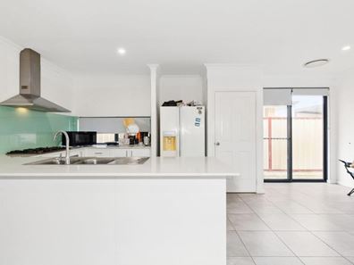 45 Sorbonne Turn, Aubin Grove WA 6164