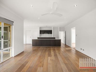 4/1 Rosewood Heights, Ellenbrook WA 6069
