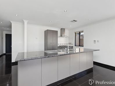 27 Keyham Street, Bertram WA 6167