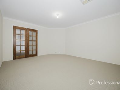 111 Stockholm Road, Wanneroo WA 6065