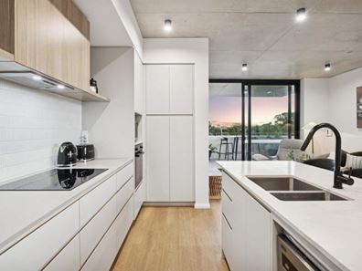 102/76 Knutsford Street, Fremantle WA 6160