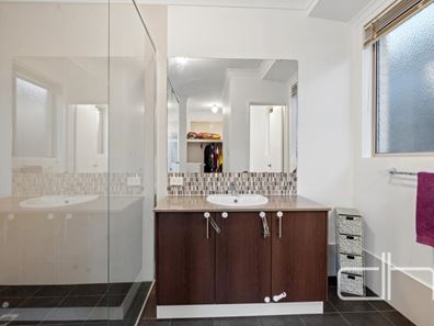 23 Mela Way, Landsdale WA 6065