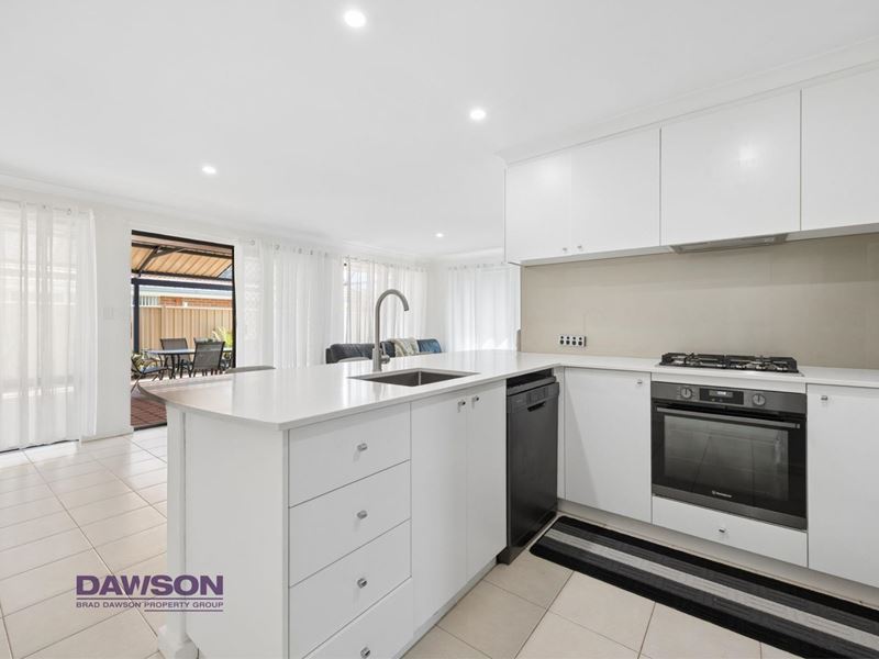 2 Dorrigo Way, South Lake WA 6164