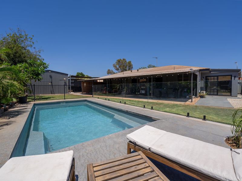18 Featherby Way, Baynton WA 6714