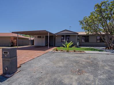 18 Featherby Way, Baynton WA 6714