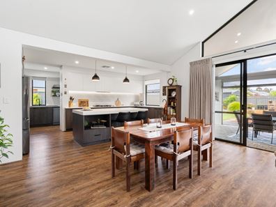 12 Cockatoo Loop, Vasse WA 6280