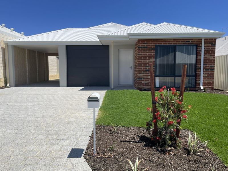 24B Strickland Parade, Eglinton WA 6034