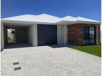 24B Strickland Parade, Eglinton WA 6034