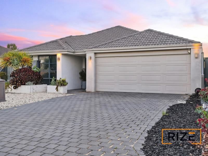 4 Astrolux Court, Banksia Grove WA 6031