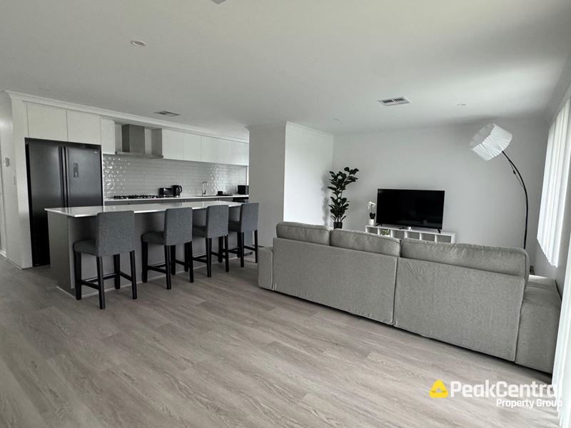 29 Williamstown Drive - Master Bedroom, Baldivis WA 6171