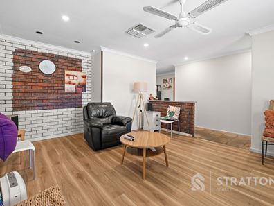 8 Baxendale Way, Camillo WA 6111
