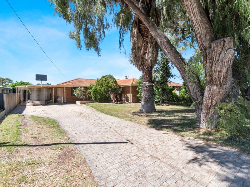24 Cambridge Crescent, Cooloongup WA 6168