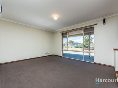 25 St Barnabas Boulevard, Quinns Rocks WA 6030