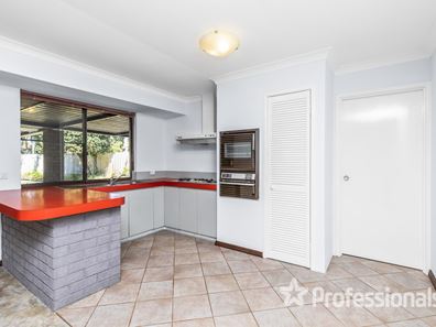 76 Jacaranda Drive, Ballajura WA 6066